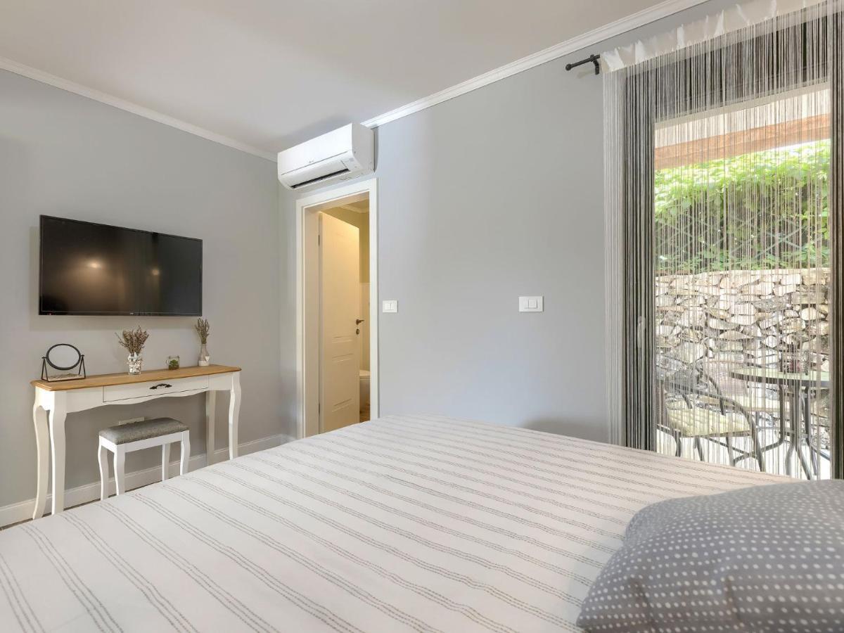Holiday Home Villa Bernard By Interhome ロヴィニ エクステリア 写真