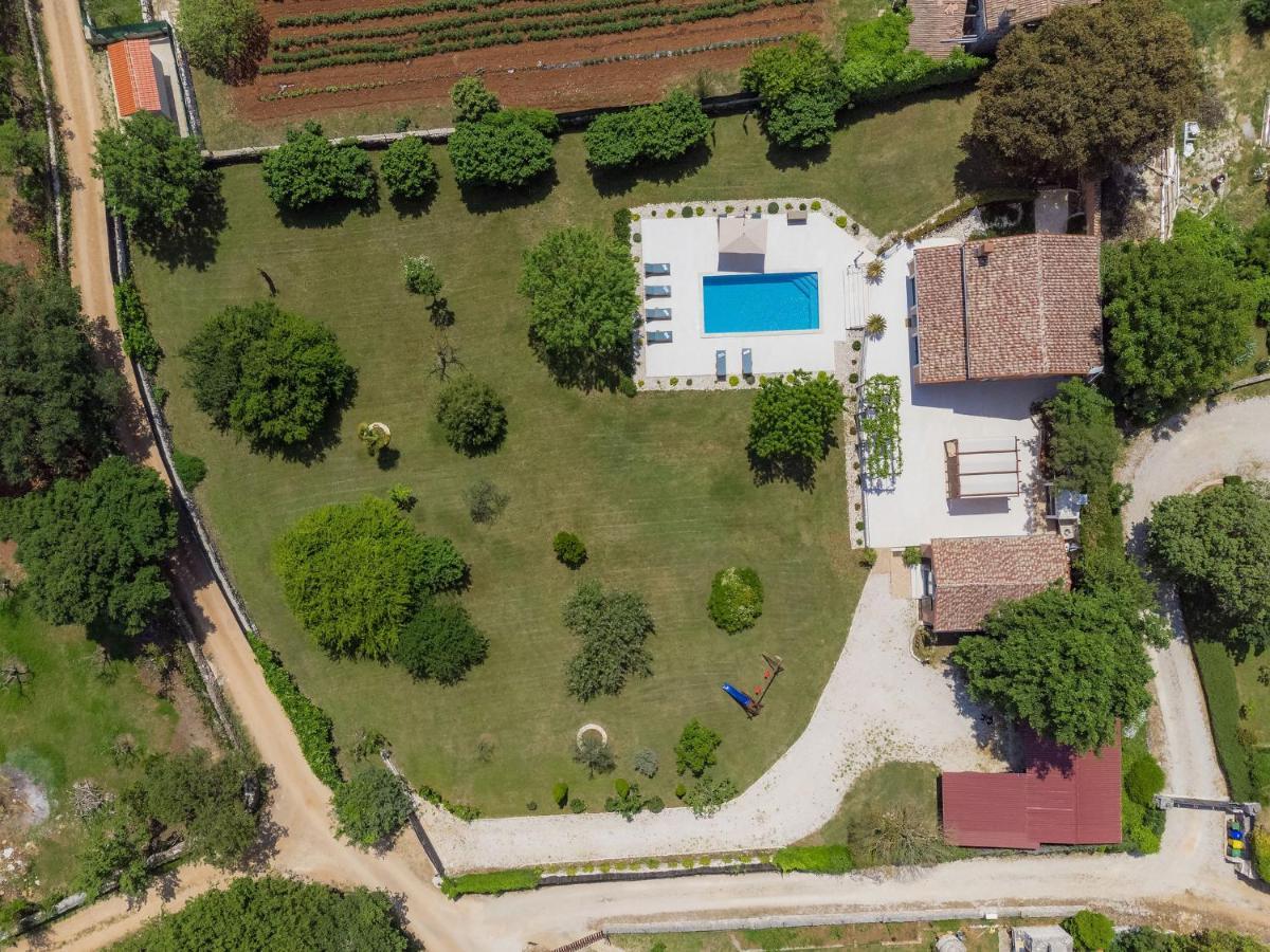 Holiday Home Villa Bernard By Interhome ロヴィニ エクステリア 写真