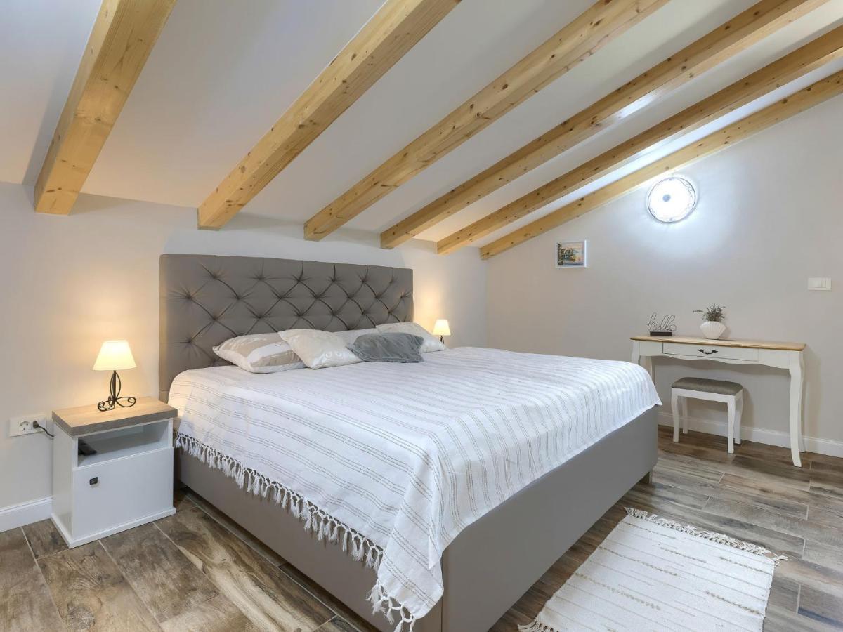 Holiday Home Villa Bernard By Interhome ロヴィニ エクステリア 写真