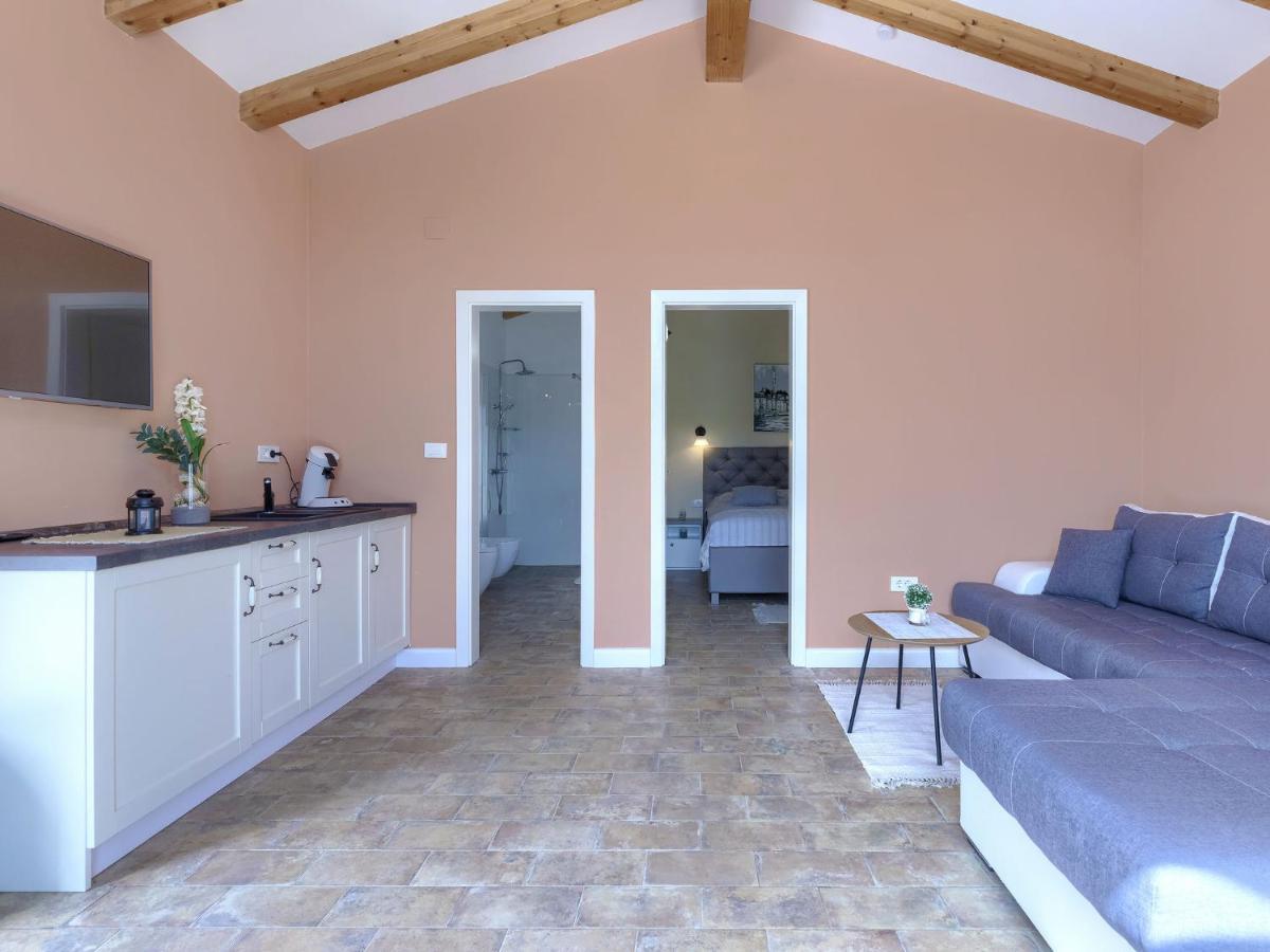 Holiday Home Villa Bernard By Interhome ロヴィニ エクステリア 写真