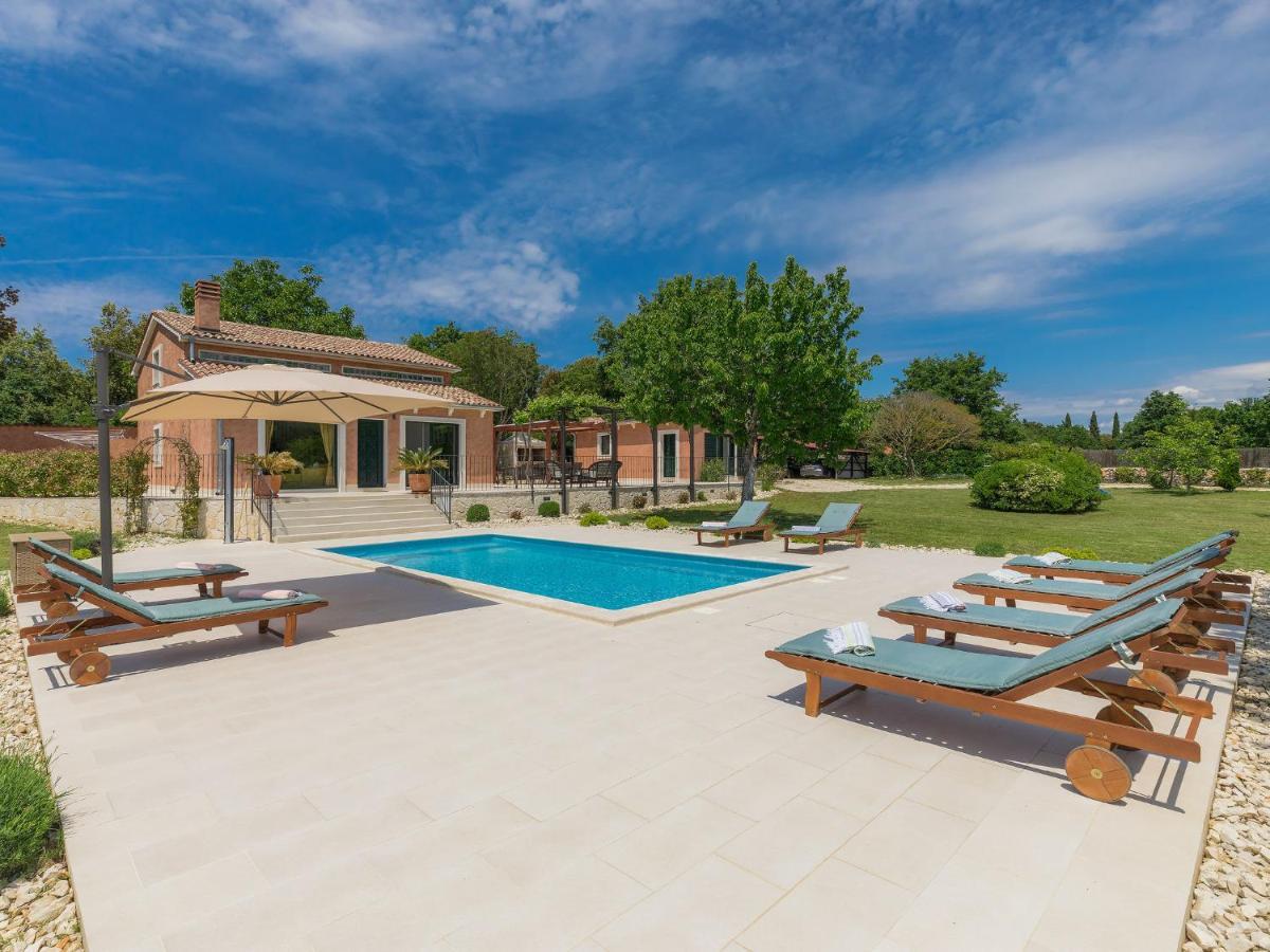 Holiday Home Villa Bernard By Interhome ロヴィニ エクステリア 写真