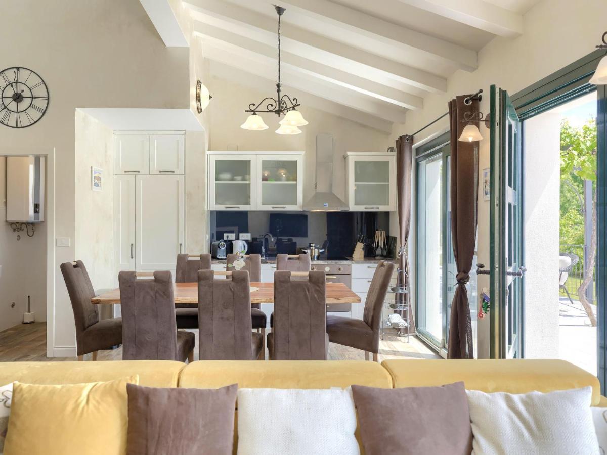 Holiday Home Villa Bernard By Interhome ロヴィニ エクステリア 写真